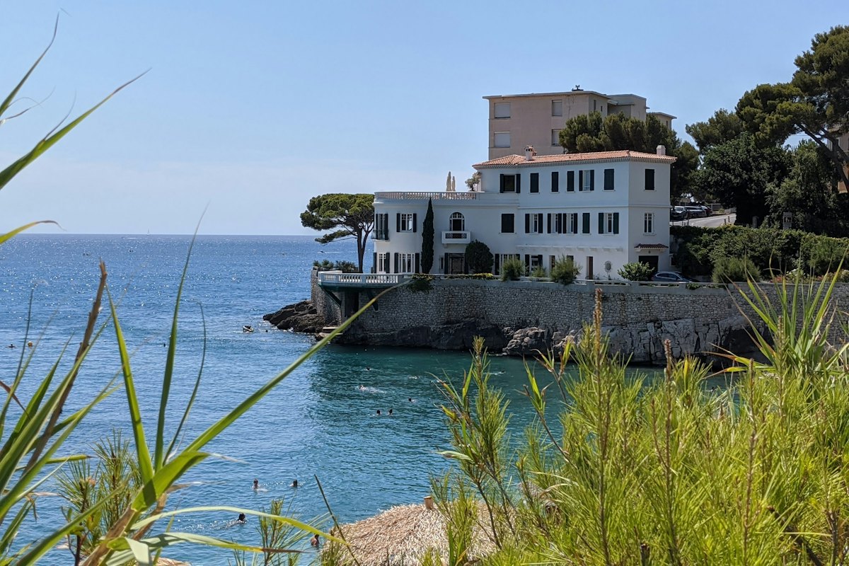 Villa en bord de mer sur la Côte d'Azur