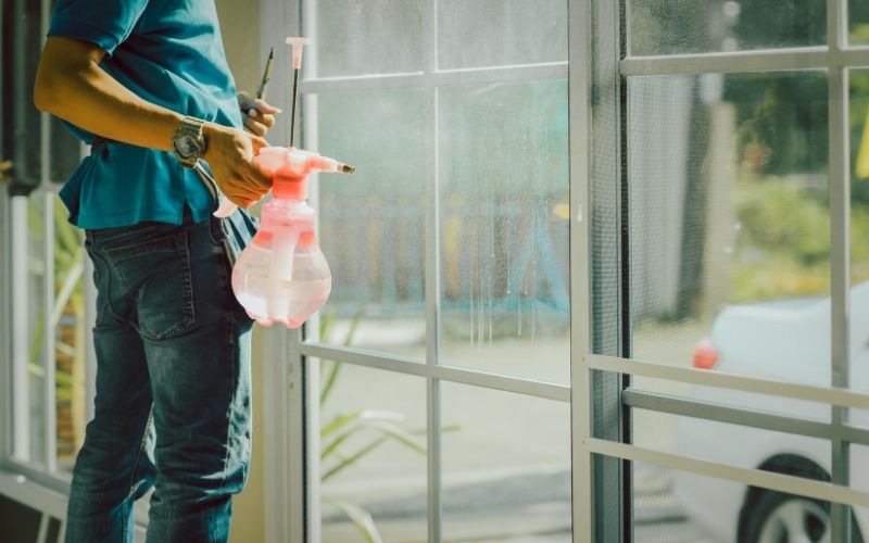 Que faire avant l'arrivée du vitrier