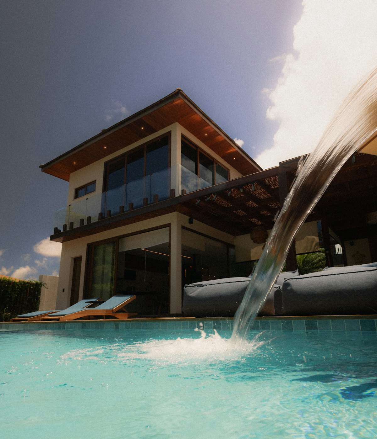 Villa contemporaine – Mougins · Baies vitrées & garde-corps